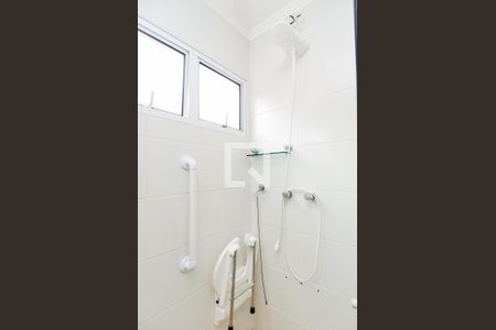 Casa à venda com 122m², 3 quartos e 2 vagasBanheiro da Suíte