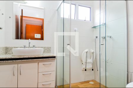 Casa à venda com 122m², 3 quartos e 2 vagasBanheiro da Suíte