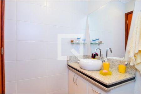 Casa à venda com 122m², 3 quartos e 2 vagasLavabo