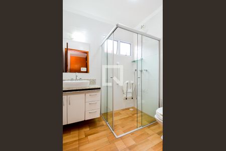 Casa à venda com 122m², 3 quartos e 2 vagasBanheiro da Suíte