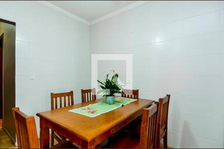 Casa à venda com 122m², 3 quartos e 2 vagasCozinha