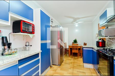 Casa à venda com 122m², 3 quartos e 2 vagasCozinha