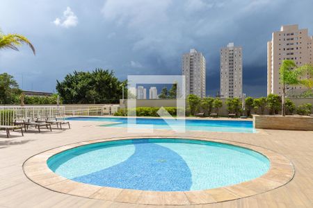 Apartamento para alugar com 189m², 3 quartos e 3 vagas Apartamento para alugar com 189m², 3 quartos e 3 vagasÁrea comum - Piscina