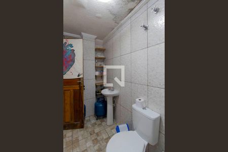 Casa à venda com 300m², 5 quartos e 6 vagas Casa à venda com 300m², 5 quartos e 6 vagasBanheiro Externo