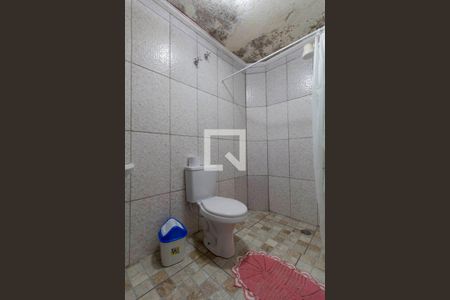 Casa à venda com 300m², 5 quartos e 6 vagas Casa à venda com 300m², 5 quartos e 6 vagasBanheiro Externo