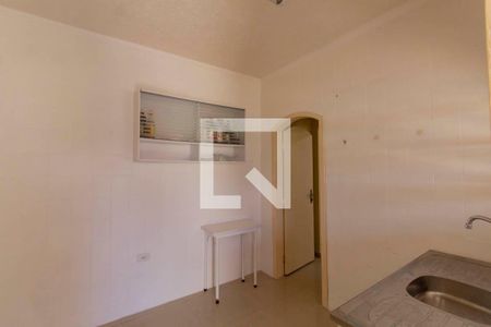 Casa à venda com 300m², 5 quartos e 6 vagas Casa à venda com 300m², 5 quartos e 6 vagasCozinha Fundos