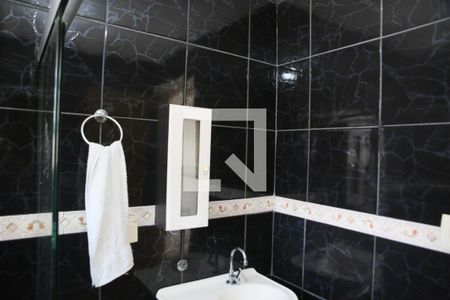 Banheiro  de apartamento para alugar com 1 quarto, 60m² em Canto do Forte, Praia Grande