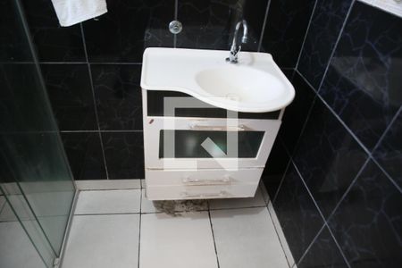 Banheiro  de apartamento para alugar com 1 quarto, 60m² em Canto do Forte, Praia Grande
