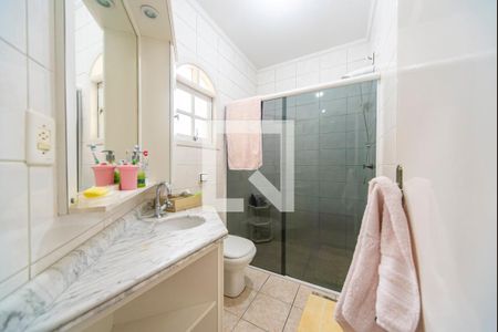 Casa à venda com 180m², 3 quartos e 2 vagas Casa à venda com 180m², 3 quartos e 2 vagasBanheiro Social