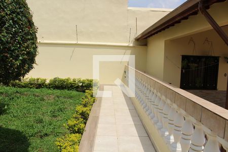 Casa à venda com 377m², 4 quartos e 6 vagasQuintal