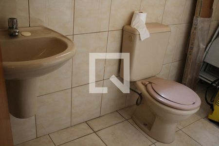 Casa à venda com 377m², 4 quartos e 6 vagasBanheiro Social