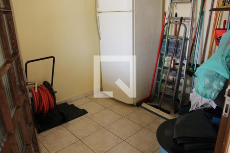 Casa à venda com 377m², 4 quartos e 6 vagasQuarto de Serviço