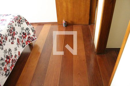 Casa à venda com 377m², 4 quartos e 6 vagasSuíte