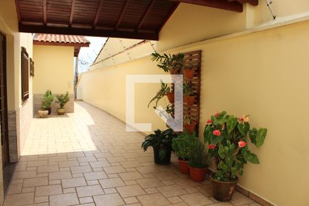 Casa à venda com 377m², 4 quartos e 6 vagasQuintal