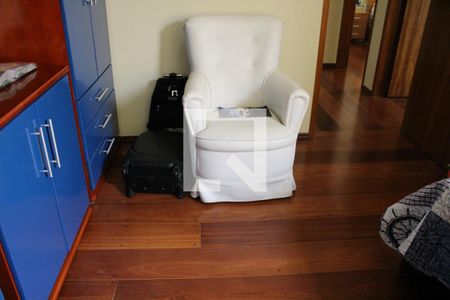 Casa à venda com 377m², 4 quartos e 6 vagasQuarto 4