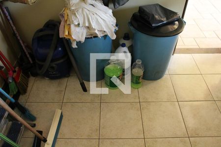 Casa à venda com 377m², 4 quartos e 6 vagasQuarto de Serviço