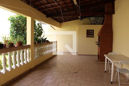 Casa à venda com 377m², 4 quartos e 6 vagasChurrasqueira