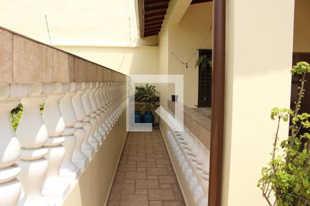 Casa à venda com 377m², 4 quartos e 6 vagasQuintal