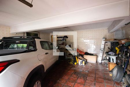 Casa à venda com 360m², 4 quartos e 4 vagas Casa à venda com 360m², 4 quartos e 4 vagasGaragem