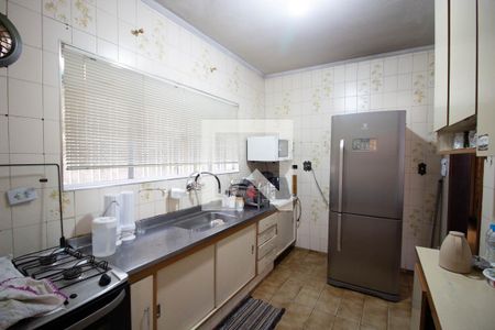 Casa à venda com 360m², 4 quartos e 4 vagas Casa à venda com 360m², 4 quartos e 4 vagasCozinha