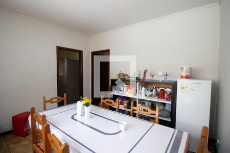 Casa à venda com 360m², 4 quartos e 4 vagas Casa à venda com 360m², 4 quartos e 4 vagasCozinha