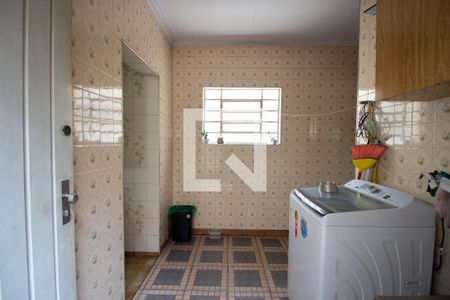 Casa à venda com 360m², 4 quartos e 4 vagas Casa à venda com 360m², 4 quartos e 4 vagasLavanderia