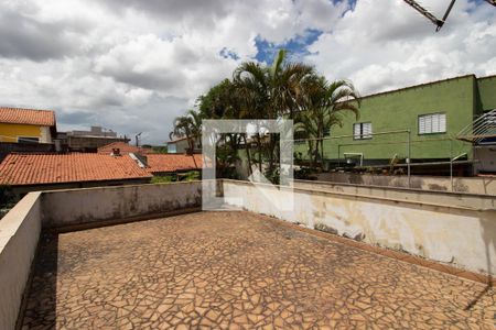 Casa à venda com 360m², 4 quartos e 4 vagas Casa à venda com 360m², 4 quartos e 4 vagasSacada Suite