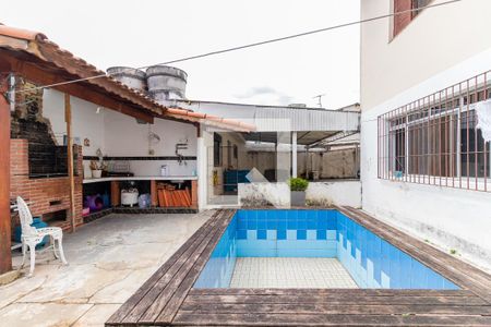Casa à venda com 500m², 6 quartos e 8 vagas Casa à venda com 500m², 6 quartos e 8 vagasPiscina/Churrasqueira