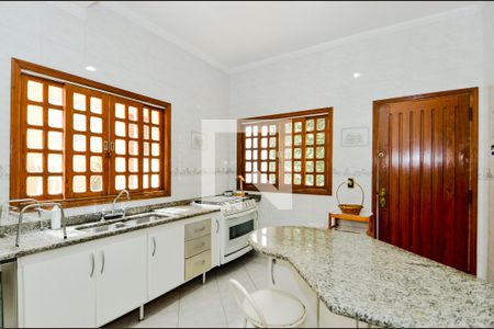 Casa à venda com 275m², 3 quartos e 3 vagasCozinha