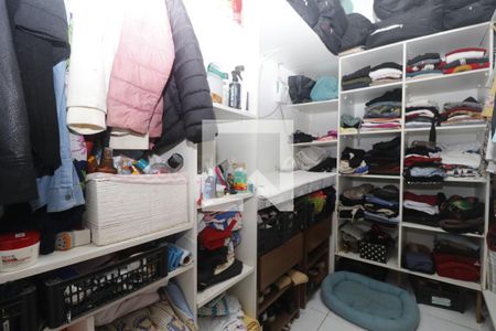 Casa à venda com 250m², 2 quartos e 5 vagasCloset Quarto 2