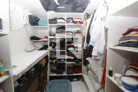 Casa à venda com 250m², 2 quartos e 5 vagasCloset Quarto 2