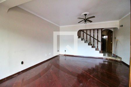 Sala de casa à venda com 2 quartos, 220m² em Bangú, Santo André