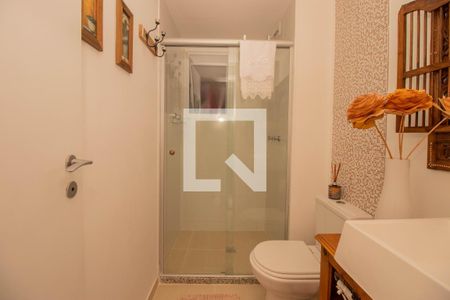 Apartamento à venda com 76m², 3 quartos e 1 vaga Apartamento à venda com 76m², 3 quartos e 1 vagaBanheiro Social