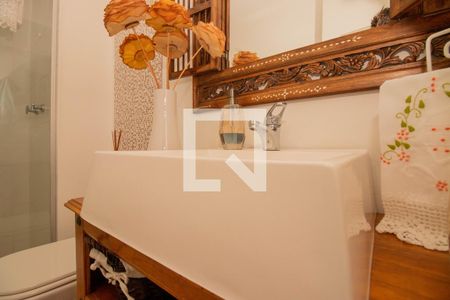 Apartamento à venda com 76m², 3 quartos e 1 vaga Apartamento à venda com 76m², 3 quartos e 1 vagaBanheiro Social