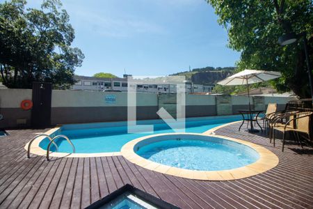 Apartamento à venda com 76m², 3 quartos e 1 vaga Apartamento à venda com 76m², 3 quartos e 1 vagaÁrea comum - Piscina