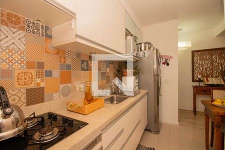 Apartamento à venda com 76m², 3 quartos e 1 vaga Apartamento à venda com 76m², 3 quartos e 1 vagaCozinha e Área de Serviço