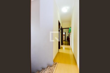 Casa à venda com 100m², 3 quartos e 2 vagasCorredor dos Dormitórios 