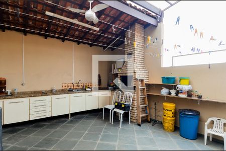 Casa à venda com 100m², 3 quartos e 2 vagasÁrea de Serviço