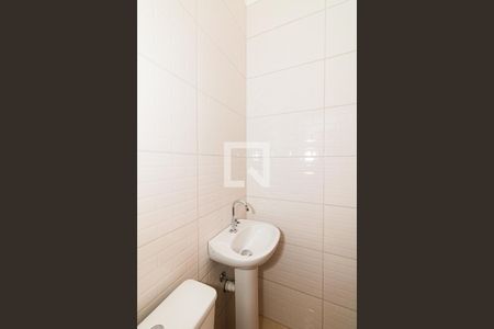 Casa de condomínio à venda com 80m², 2 quartos e 1 vagaBanheiro da Suíte 2