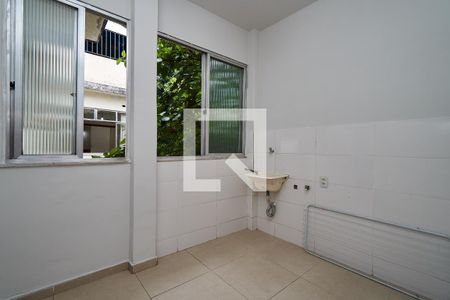 Apartamento à venda com 110m², 2 quartos e 1 vagaÁrea de Serviço