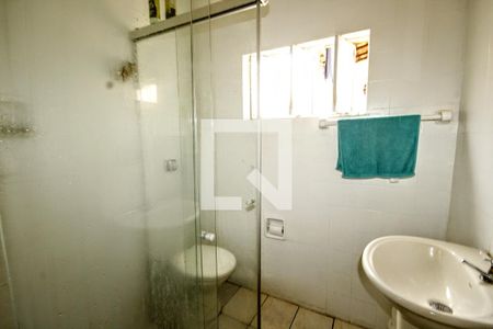 Casa à venda com 202m², 2 quartos e 2 vagasBanheiro 1