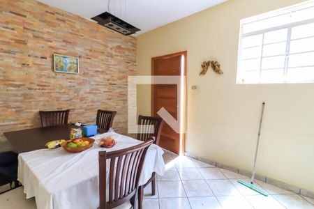 Casa para alugar com 126m², 3 quartos e 1 vaga Casa para alugar com 126m², 3 quartos e 1 vagaSala de Jantar