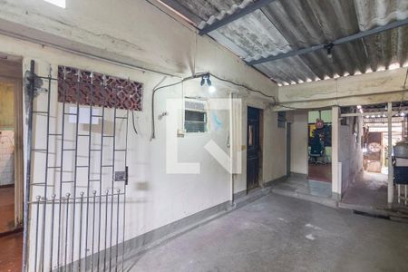 Casa à venda com 231m², 3 quartos e 2 vagas Casa à venda com 231m², 3 quartos e 2 vagasQuintal