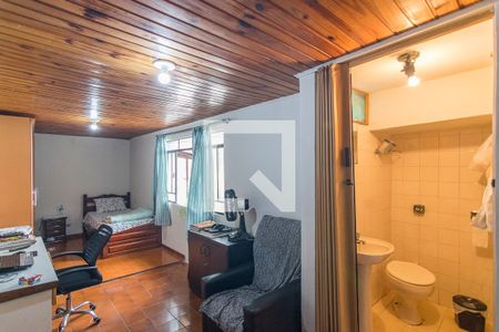 Casa à venda com 231m², 3 quartos e 2 vagas Casa à venda com 231m², 3 quartos e 2 vagasQuarto 2 Suite