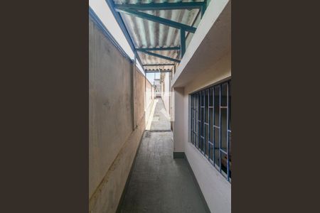 Casa à venda com 231m², 3 quartos e 2 vagas Casa à venda com 231m², 3 quartos e 2 vagasCorredor