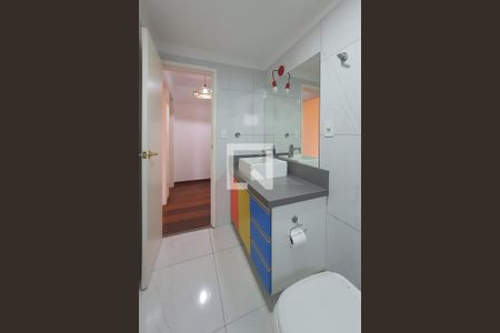Apartamento à venda com 125m², 3 quartos e 2 vagas Apartamento à venda com 125m², 3 quartos e 2 vagasBanheiro