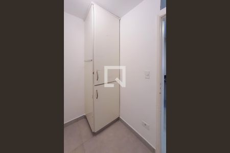 Apartamento à venda com 125m², 3 quartos e 2 vagas Apartamento à venda com 125m², 3 quartos e 2 vagasQuarto de Serviço