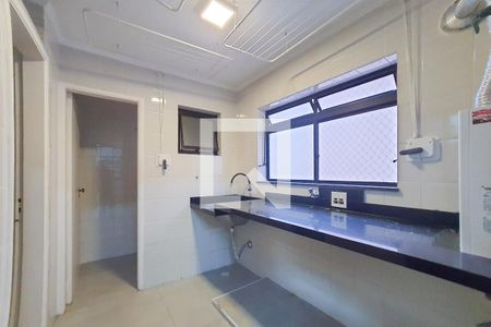 Apartamento à venda com 125m², 3 quartos e 2 vagas Apartamento à venda com 125m², 3 quartos e 2 vagasLavanderia