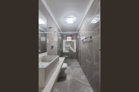 Apartamento à venda com 125m², 3 quartos e 2 vagas Apartamento à venda com 125m², 3 quartos e 2 vagasBanheiro da Suíte