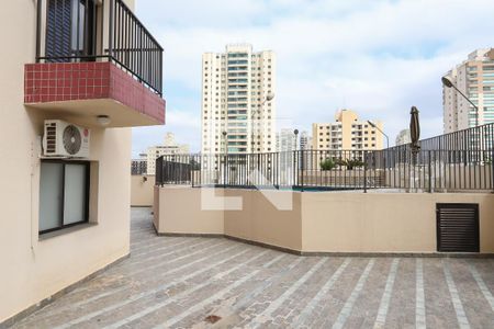 Apartamento à venda com 125m², 3 quartos e 2 vagas Apartamento à venda com 125m², 3 quartos e 2 vagasÁrea comum - Piscina